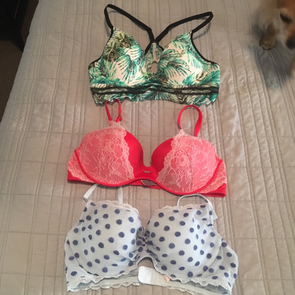 VS Set 3 size 36B/Small Bras w/underwires
